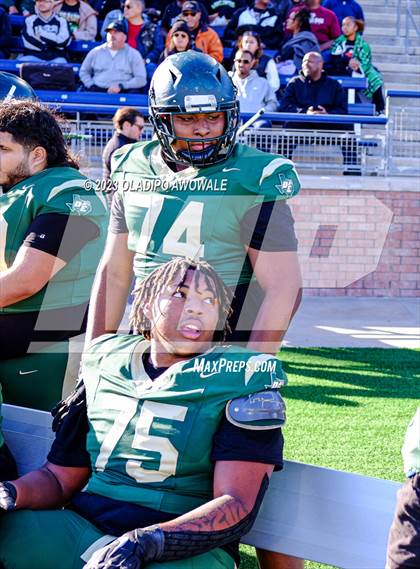 Thumbnail 1 in DeSoto vs. Southlake Carroll (UIL 6A Football Div II State Semi-Finals) photogallery.
