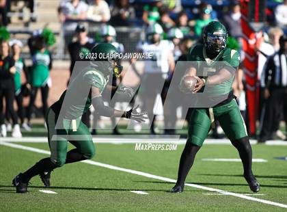 Thumbnail 3 in DeSoto vs. Southlake Carroll (UIL 6A Football Div II State Semi-Finals) photogallery.
