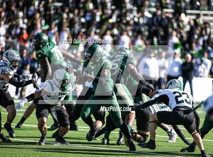 Thumbnail 1 in DeSoto vs. Southlake Carroll (UIL 6A Football Div II State Semi-Finals) photogallery.