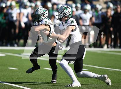 Thumbnail 2 in DeSoto vs. Southlake Carroll (UIL 6A Football Div II State Semi-Finals) photogallery.