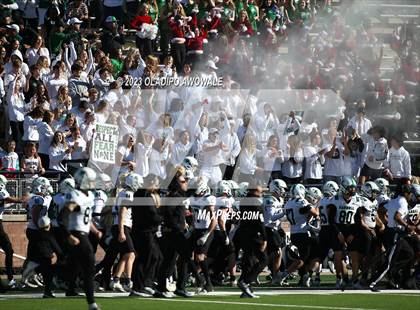 Thumbnail 1 in DeSoto vs. Southlake Carroll (UIL 6A Football Div II State Semi-Finals) photogallery.