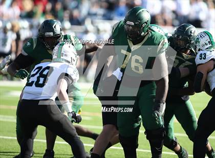 Thumbnail 1 in DeSoto vs. Southlake Carroll (UIL 6A Football Div II State Semi-Finals) photogallery.