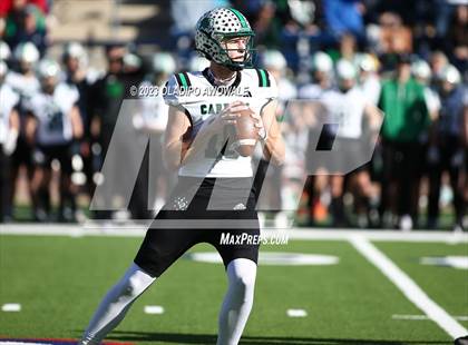 Thumbnail 2 in DeSoto vs. Southlake Carroll (UIL 6A Football Div II State Semi-Finals) photogallery.