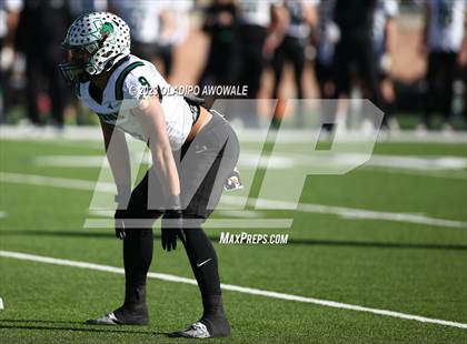 Thumbnail 1 in DeSoto vs. Southlake Carroll (UIL 6A Football Div II State Semi-Finals) photogallery.