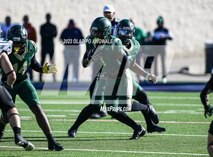 Thumbnail 1 in DeSoto vs. Southlake Carroll (UIL 6A Football Div II State Semi-Finals) photogallery.