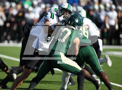 Thumbnail 1 in DeSoto vs. Southlake Carroll (UIL 6A Football Div II State Semi-Finals) photogallery.