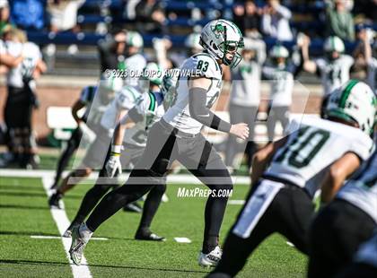 Thumbnail 2 in DeSoto vs. Southlake Carroll (UIL 6A Football Div II State Semi-Finals) photogallery.