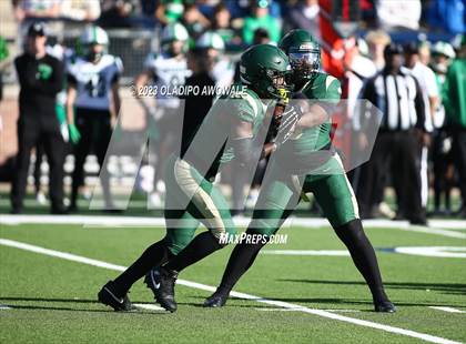 Thumbnail 1 in DeSoto vs. Southlake Carroll (UIL 6A Football Div II State Semi-Finals) photogallery.