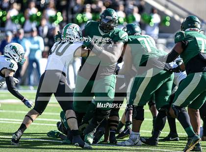 Thumbnail 1 in DeSoto vs. Southlake Carroll (UIL 6A Football Div II State Semi-Finals) photogallery.