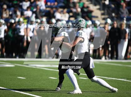 Thumbnail 3 in DeSoto vs. Southlake Carroll (UIL 6A Football Div II State Semi-Finals) photogallery.