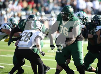 Thumbnail 2 in DeSoto vs. Southlake Carroll (UIL 6A Football Div II State Semi-Finals) photogallery.