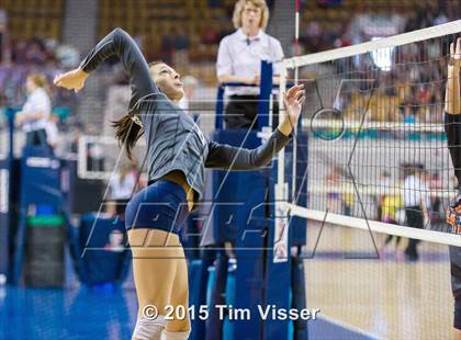 Thumbnail 2 in University vs. Sterling (CHSAA 3A Playoff) photogallery.