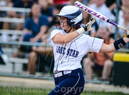 Thumbnail 3 in Mineola vs Lone Star (UIL 3A Regional Semifinal) photogallery.