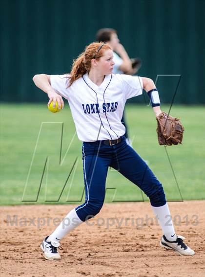 Thumbnail 1 in Mineola vs Lone Star (UIL 3A Regional Semifinal) photogallery.