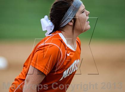 Thumbnail 3 in Mineola vs Lone Star (UIL 3A Regional Semifinal) photogallery.