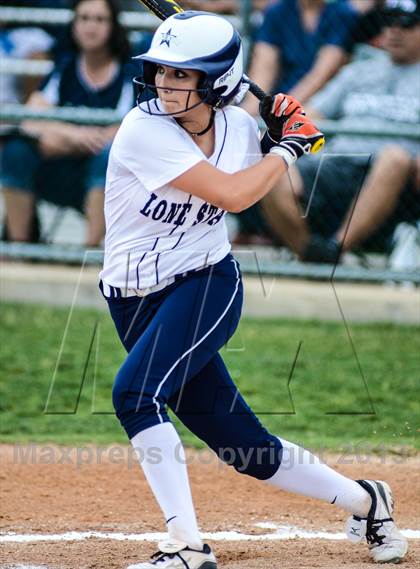 Thumbnail 3 in Mineola vs Lone Star (UIL 3A Regional Semifinal) photogallery.