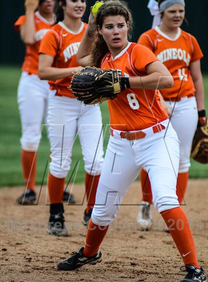 Thumbnail 3 in Mineola vs Lone Star (UIL 3A Regional Semifinal) photogallery.