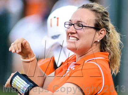 Thumbnail 3 in Mineola vs Lone Star (UIL 3A Regional Semifinal) photogallery.