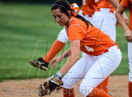 Thumbnail 1 in Mineola vs Lone Star (UIL 3A Regional Semifinal) photogallery.