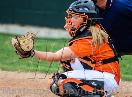 Thumbnail 1 in Mineola vs Lone Star (UIL 3A Regional Semifinal) photogallery.