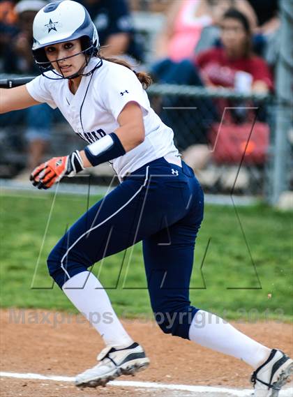 Thumbnail 2 in Mineola vs Lone Star (UIL 3A Regional Semifinal) photogallery.