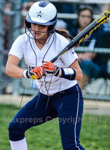Thumbnail 3 in Mineola vs Lone Star (UIL 3A Regional Semifinal) photogallery.