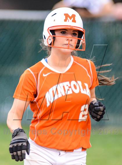 Thumbnail 3 in Mineola vs Lone Star (UIL 3A Regional Semifinal) photogallery.