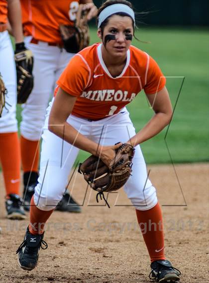 Thumbnail 3 in Mineola vs Lone Star (UIL 3A Regional Semifinal) photogallery.