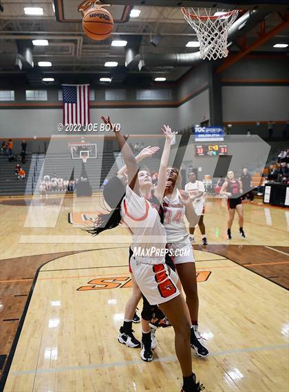 Thumbnail 1 in Albertville @ Grissom photogallery.