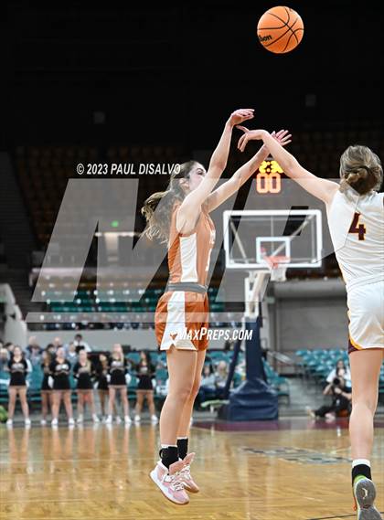 Thumbnail 1 in Windsor vs. Mead (CHSAA 5A Great 8 ) photogallery.