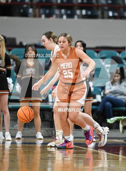 Thumbnail 2 in Windsor vs. Mead (CHSAA 5A Great 8 ) photogallery.