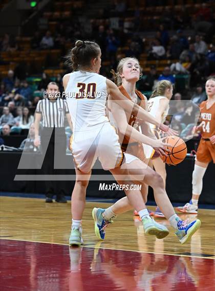 Thumbnail 3 in Windsor vs. Mead (CHSAA 5A Great 8 ) photogallery.