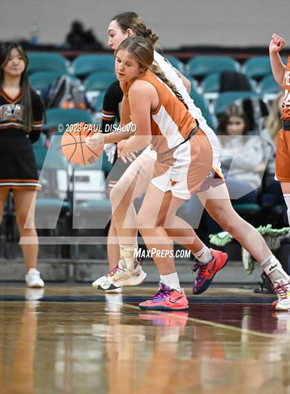 Thumbnail 3 in Windsor vs. Mead (CHSAA 5A Great 8 ) photogallery.
