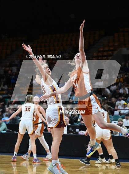 Thumbnail 2 in Windsor vs. Mead (CHSAA 5A Great 8 ) photogallery.