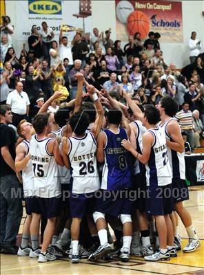 Thumbnail 2 in Valencia vs Santa Barbara (CIF SS D2 Final) photogallery.
