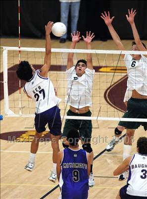 Thumbnail 2 in Valencia vs Santa Barbara (CIF SS D2 Final) photogallery.