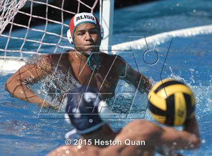 Thumbnail 2 in Aliso Niguel vs Yorba Linda (Villa Park Classic) photogallery.