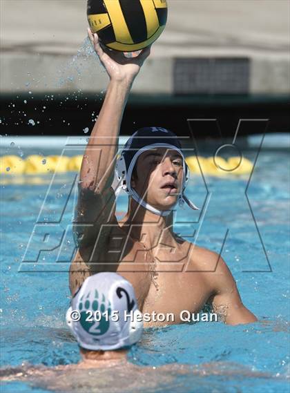 Thumbnail 2 in Aliso Niguel vs Yorba Linda (Villa Park Classic) photogallery.