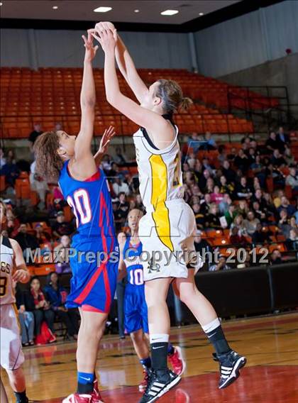 Thumbnail 2 in Amarillo vs. Duncanville (5A Region 1 Semifinal) photogallery.