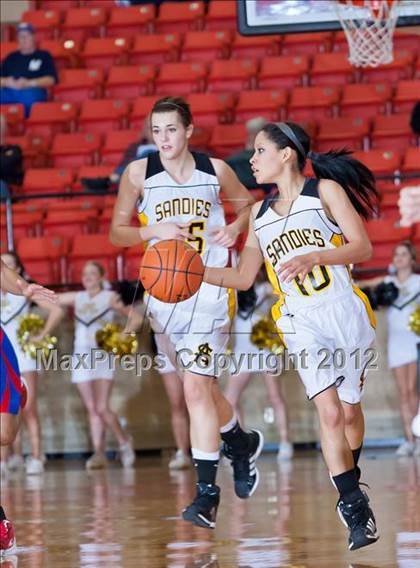 Thumbnail 2 in Amarillo vs. Duncanville (5A Region 1 Semifinal) photogallery.