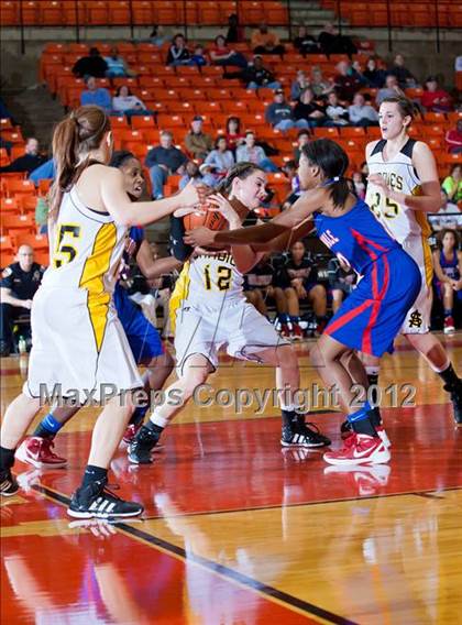 Thumbnail 3 in Amarillo vs. Duncanville (5A Region 1 Semifinal) photogallery.