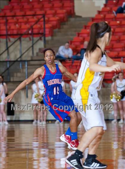 Thumbnail 2 in Amarillo vs. Duncanville (5A Region 1 Semifinal) photogallery.