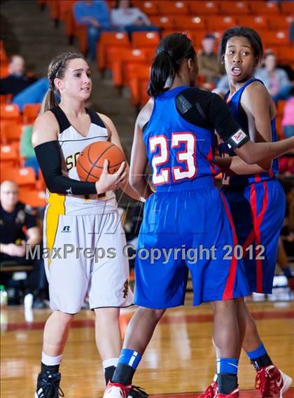Thumbnail 1 in Amarillo vs. Duncanville (5A Region 1 Semifinal) photogallery.