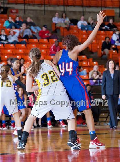 Thumbnail 2 in Amarillo vs. Duncanville (5A Region 1 Semifinal) photogallery.