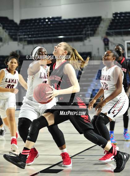 Thumbnail 1 in Langham Creek vs. Lamar (UIL 6A Bi-District Playoff) photogallery.