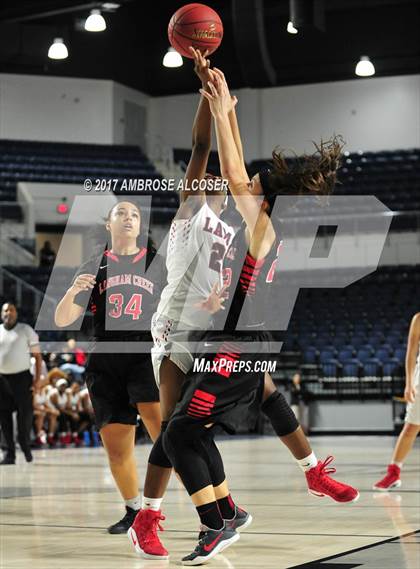 Thumbnail 1 in Langham Creek vs. Lamar (UIL 6A Bi-District Playoff) photogallery.