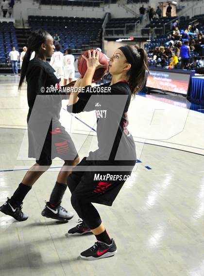 Thumbnail 1 in Langham Creek vs. Lamar (UIL 6A Bi-District Playoff) photogallery.