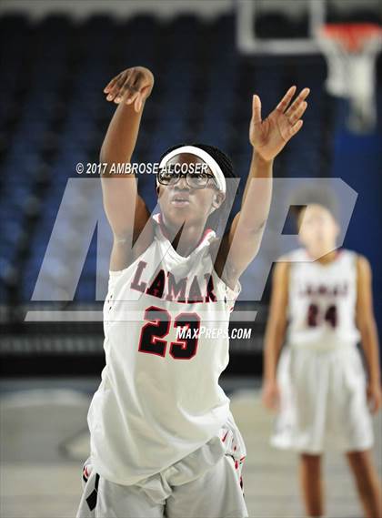 Thumbnail 2 in Langham Creek vs. Lamar (UIL 6A Bi-District Playoff) photogallery.
