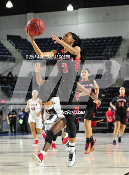 Thumbnail 2 in Langham Creek vs. Lamar (UIL 6A Bi-District Playoff) photogallery.