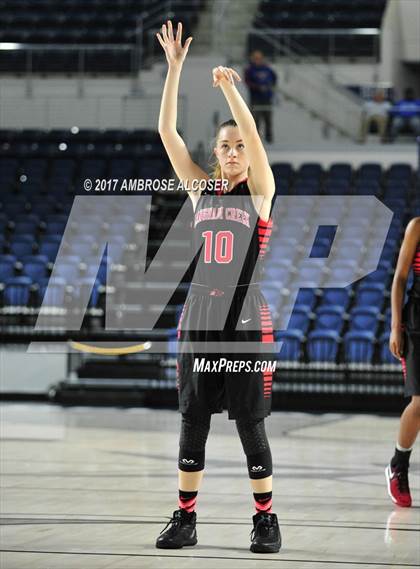 Thumbnail 2 in Langham Creek vs. Lamar (UIL 6A Bi-District Playoff) photogallery.